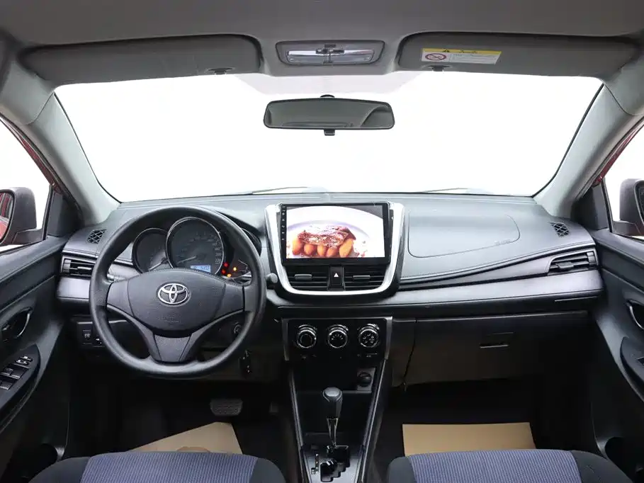 TOYOTA YARIS L ZHIXUAN