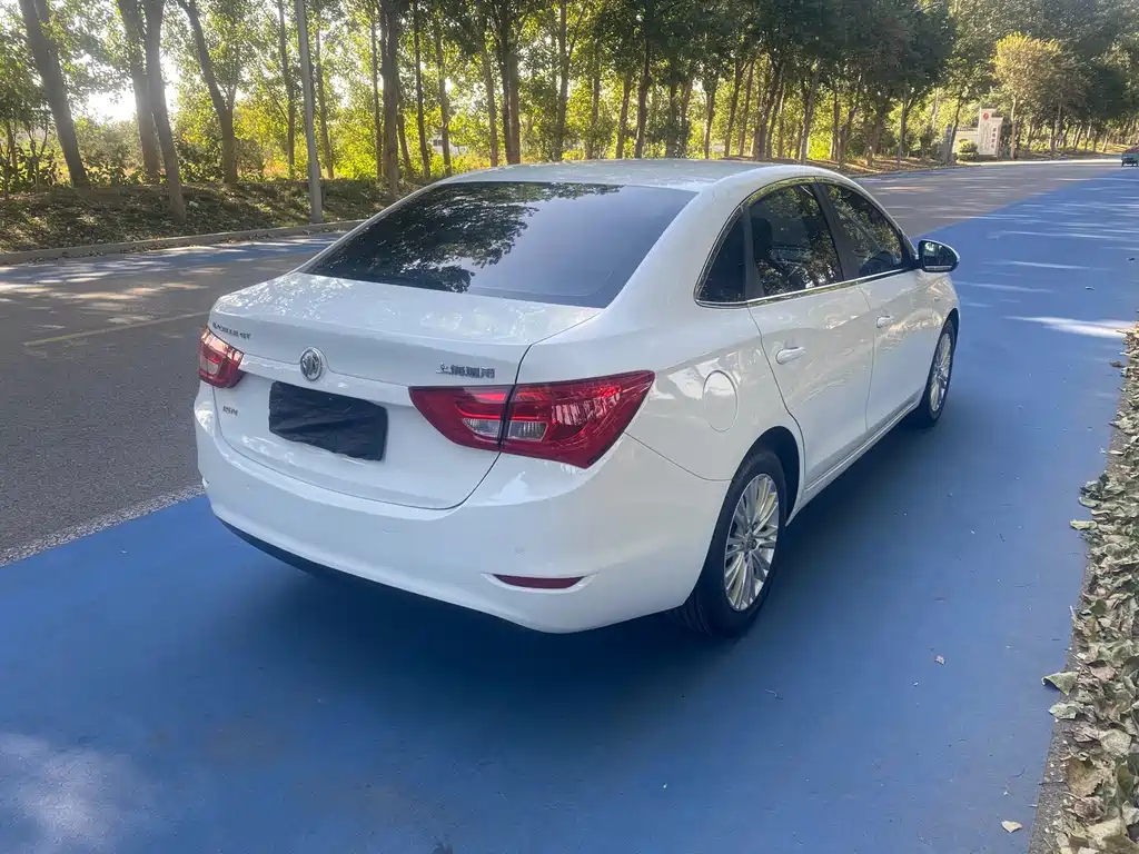 Buick Excelle — миниатюра 7