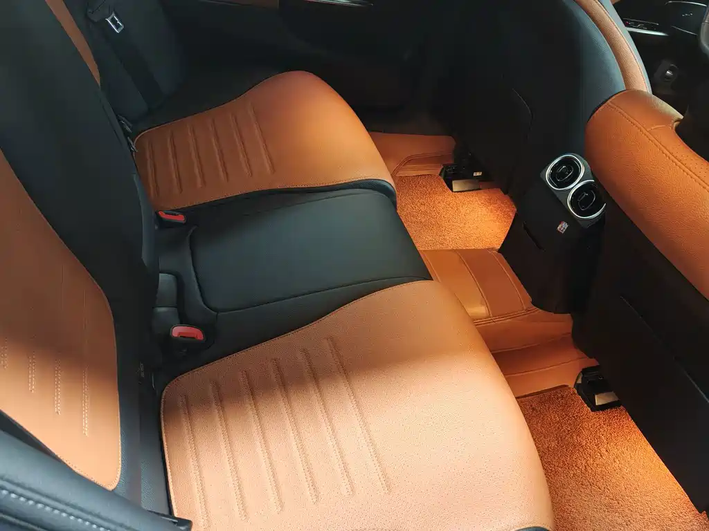 Mercedes-Benz C-Class — миниатюра 9