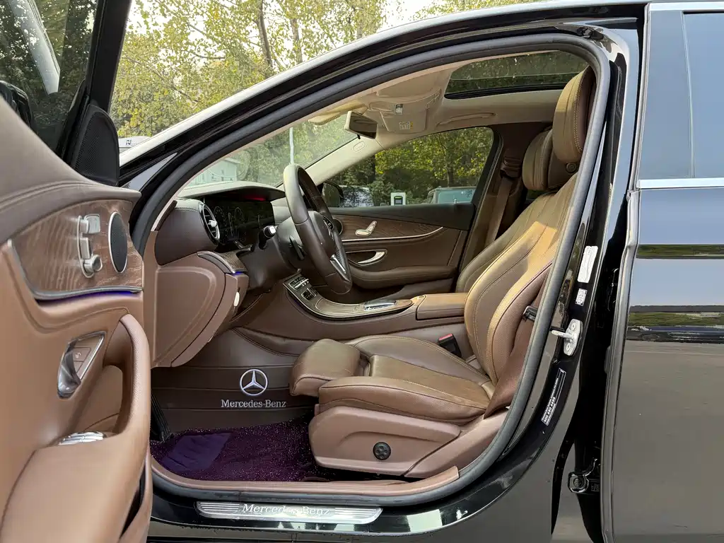 Mercedes-Benz E-Class — миниатюра 5