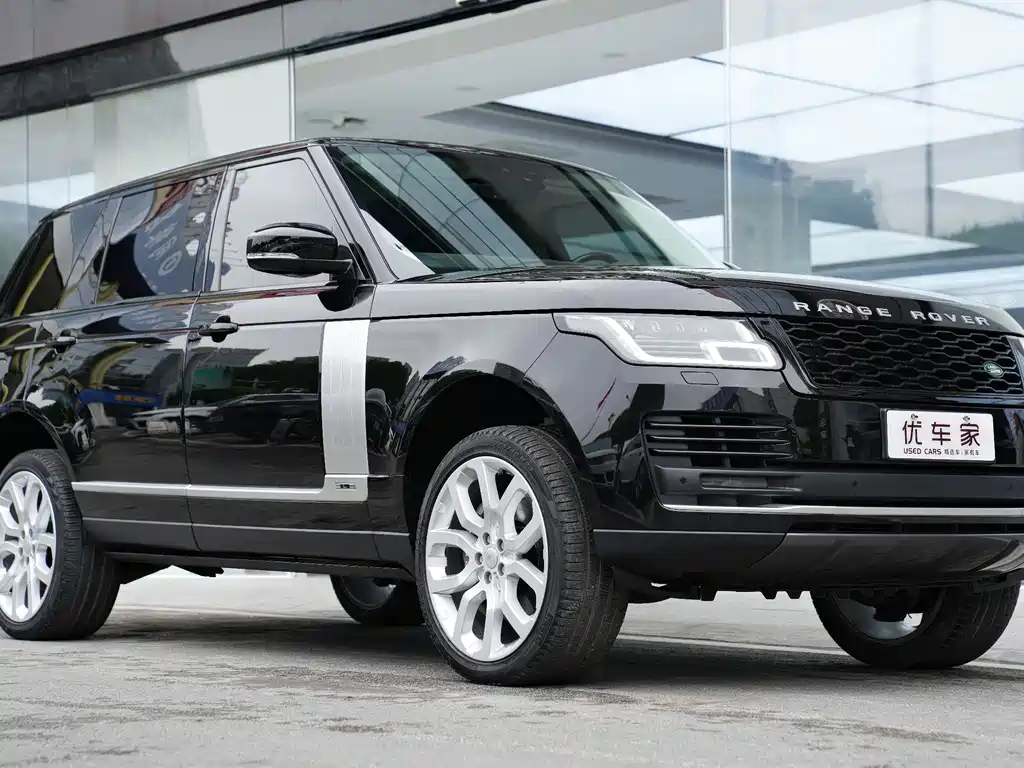 Land Rover Range Rover 2022 3.0 L6 400PS