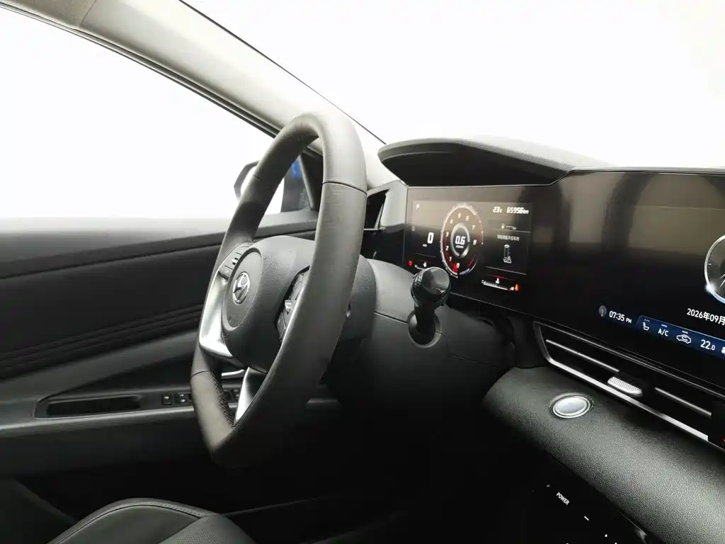 Hyundai Elantra — миниатюра 22