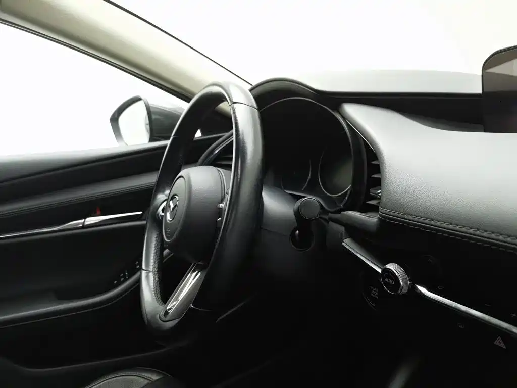 Mazda 3 Axela — миниатюра 22