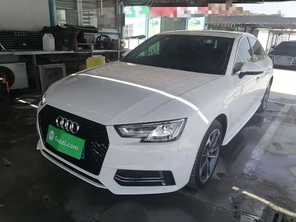 Audi A4L 2018