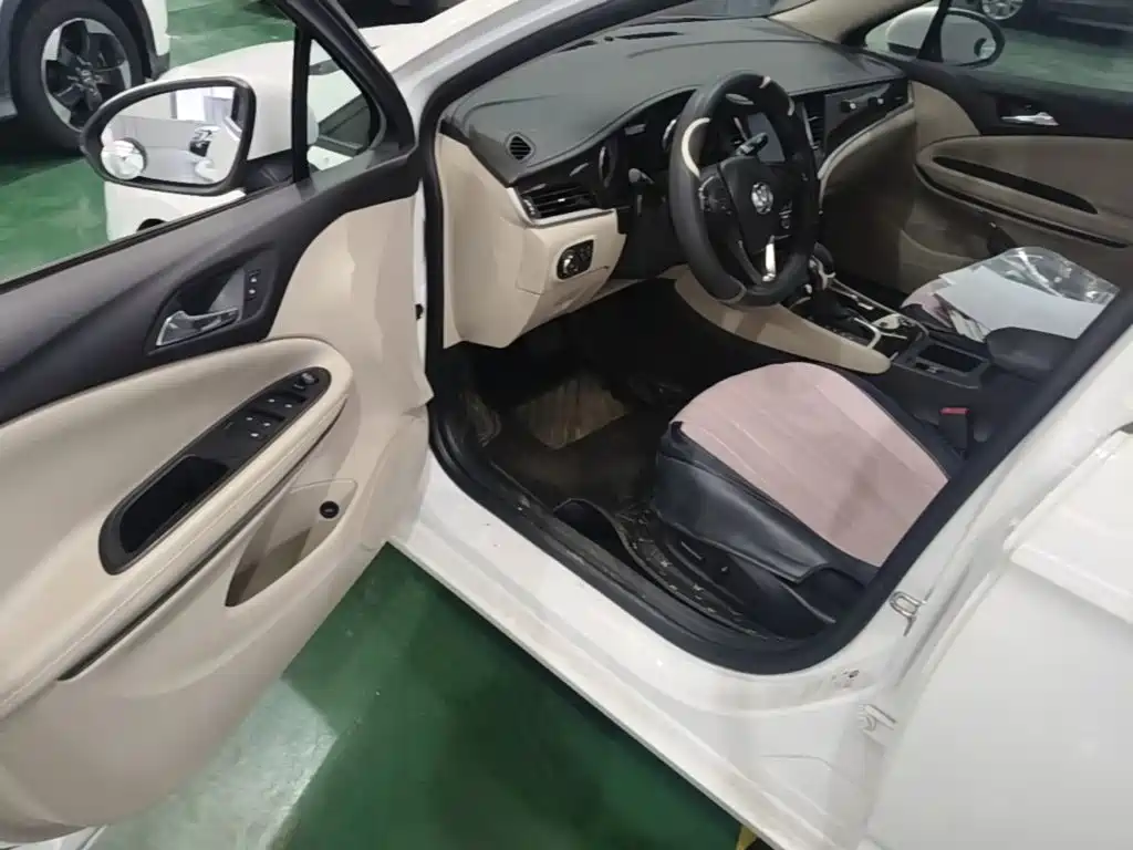 Buick Verano — миниатюра 16
