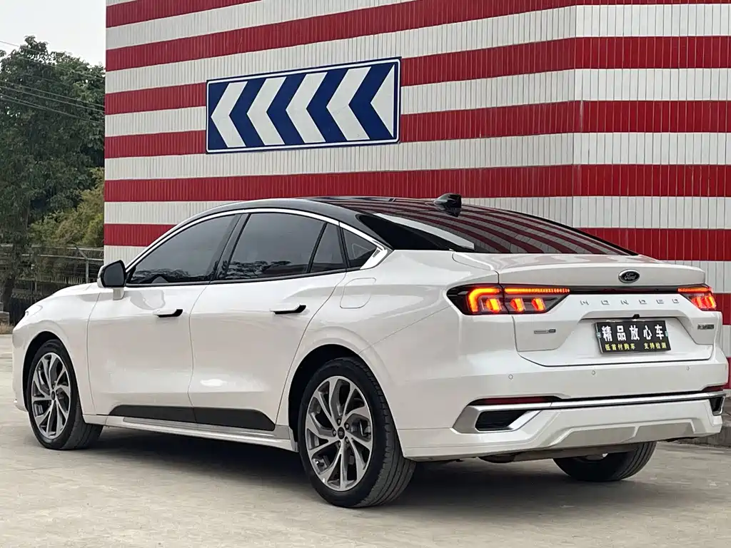 Ford Mondeo 2023 EcoBoost 245