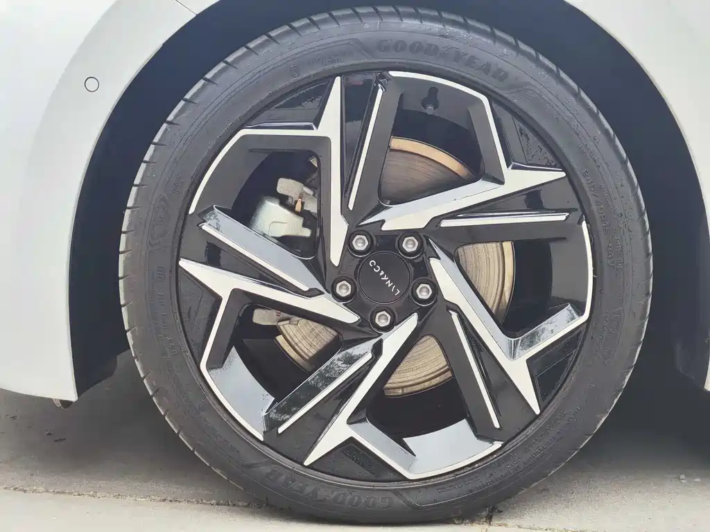 Lynk & Co 07 EM-P 2024 EM-P 126 Ultra