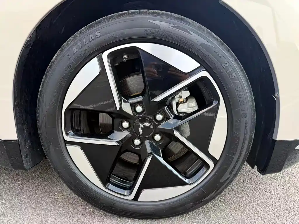 Wuling Xingguang — миниатюра 17
