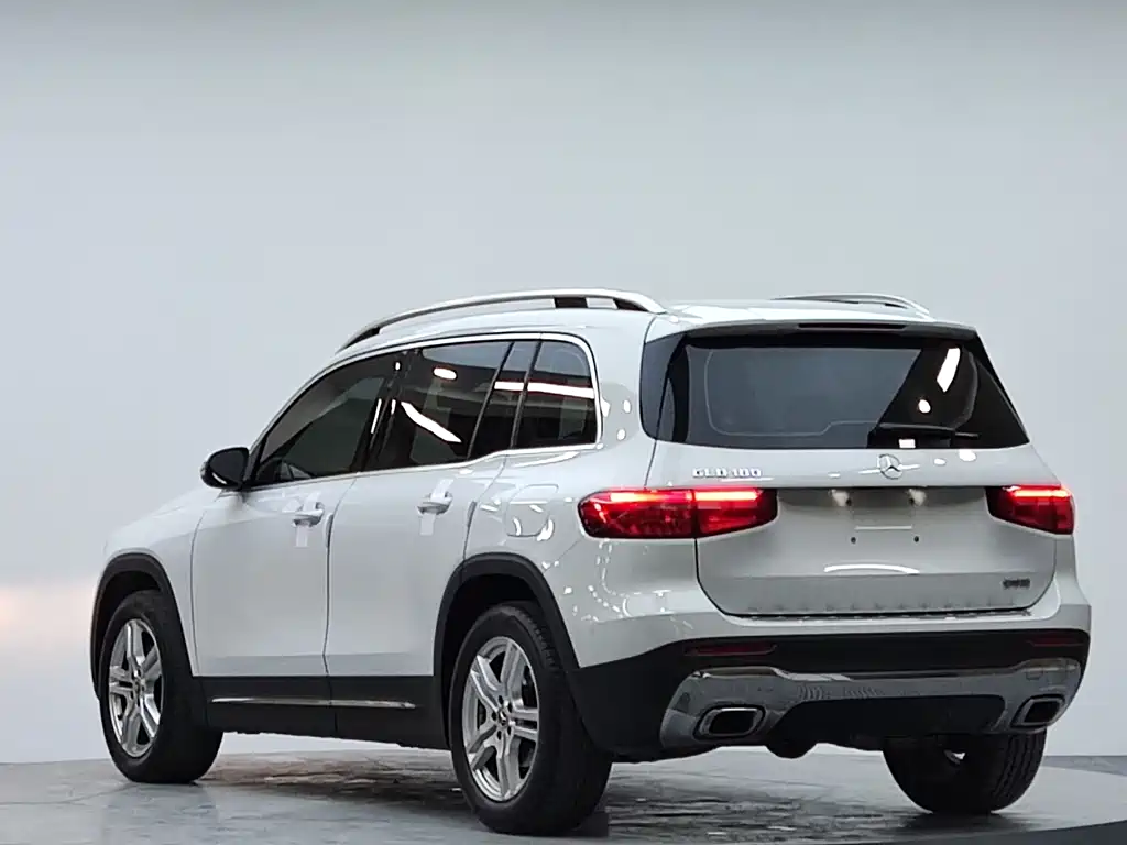 Mercedes-Benz GLB — миниатюра 19