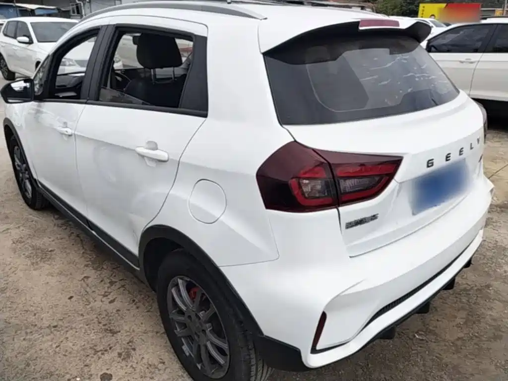Geely Vision X3 — миниатюра 5