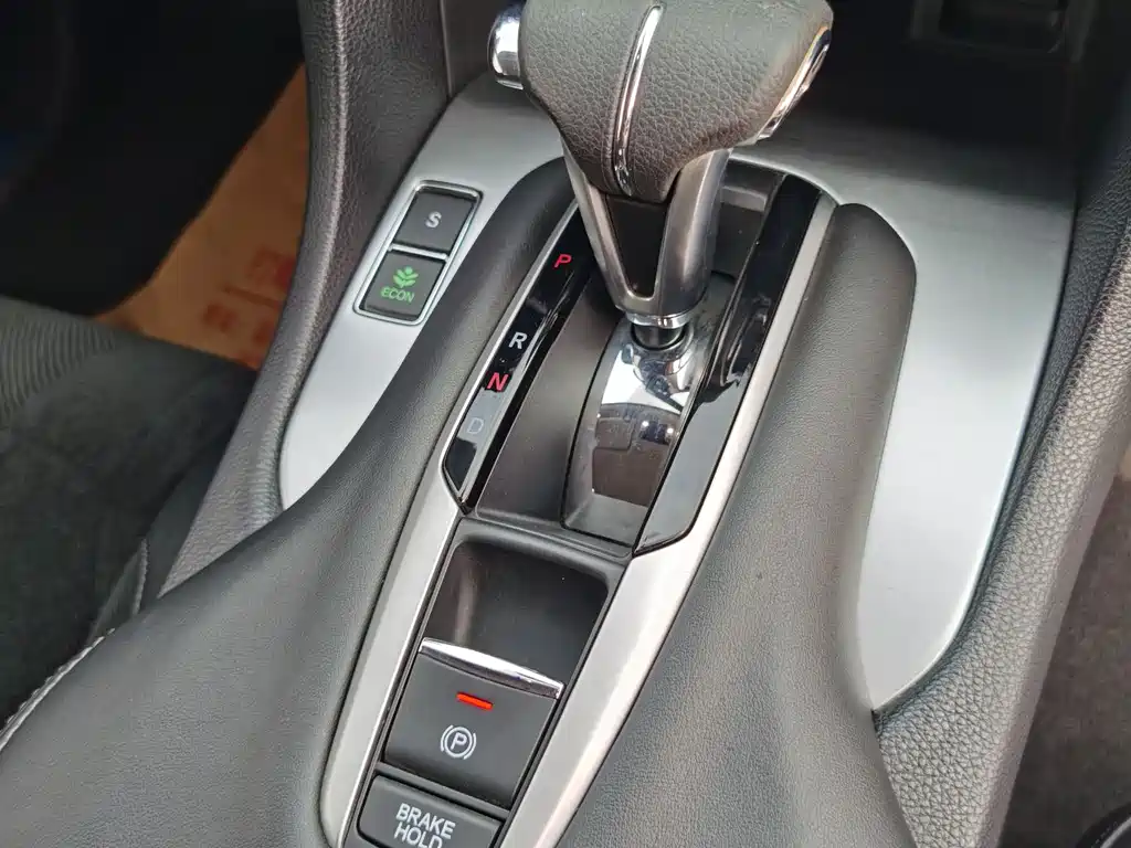 Honda Avancier - фото 12