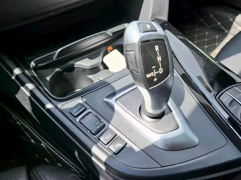 BMW 3 Series GT — миниатюра 7