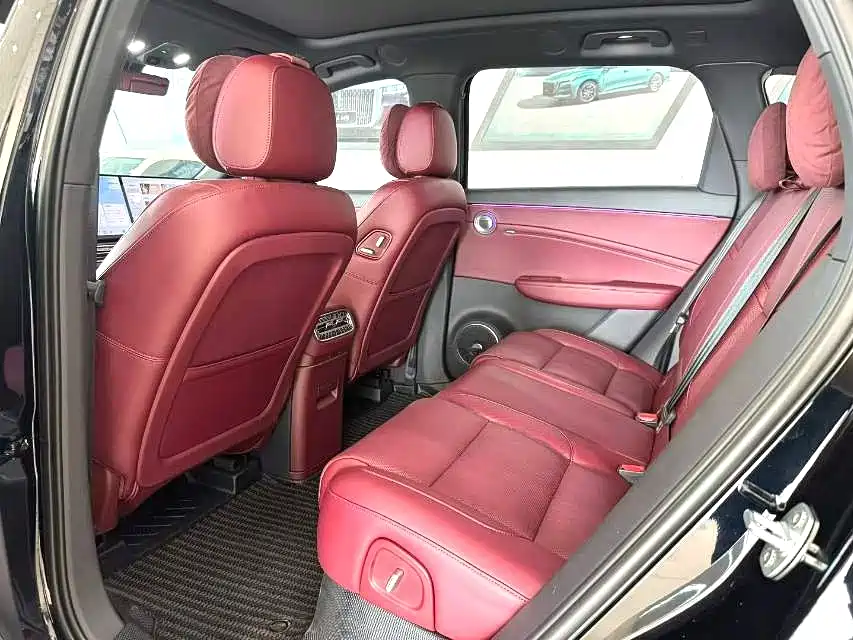 Hongqi HS6 PHEV 2026 240