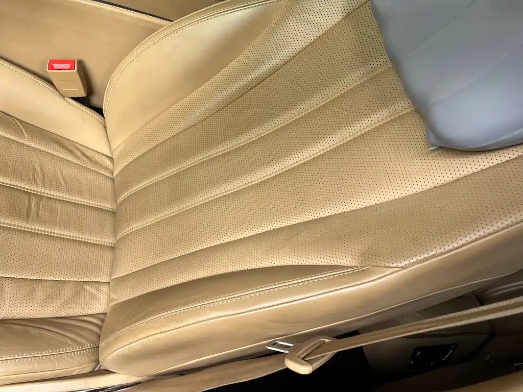 Bentley Flying Spur — миниатюра 6