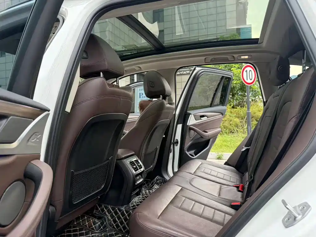 BMW X3 — миниатюра 7