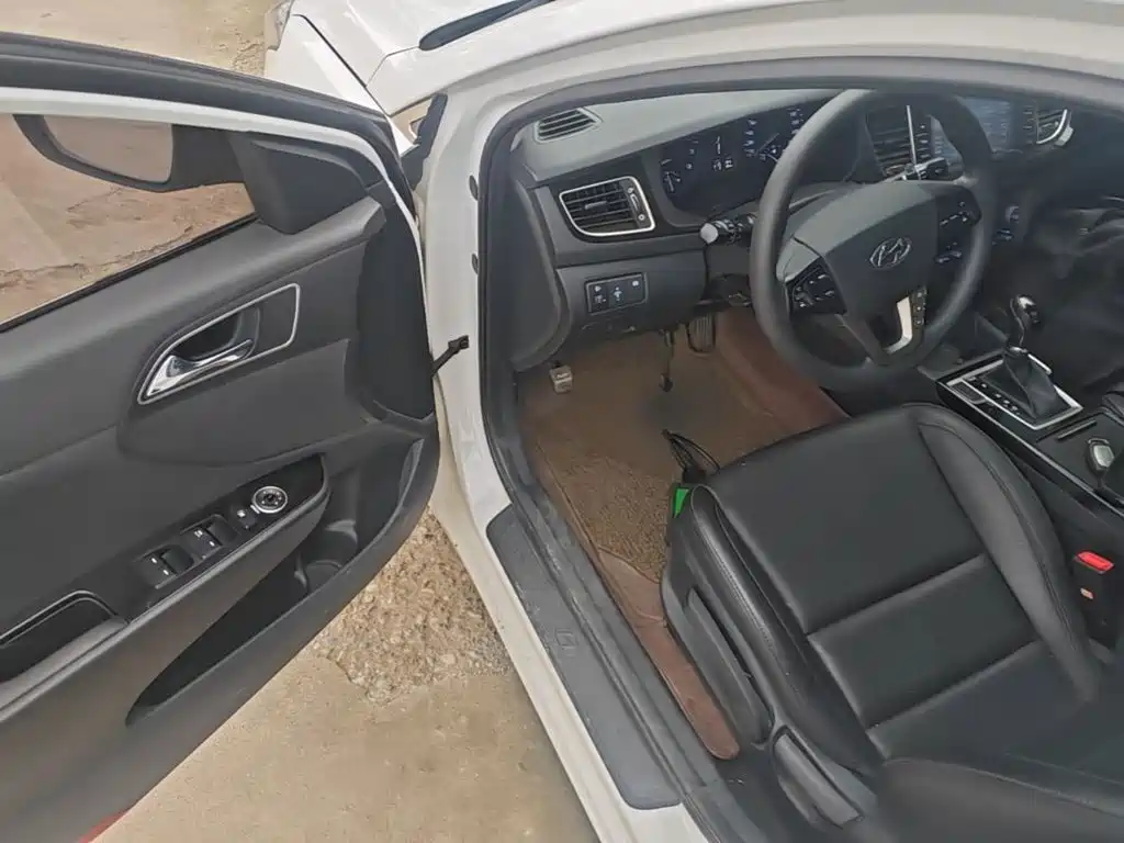 Hyundai Mistra — миниатюра 16