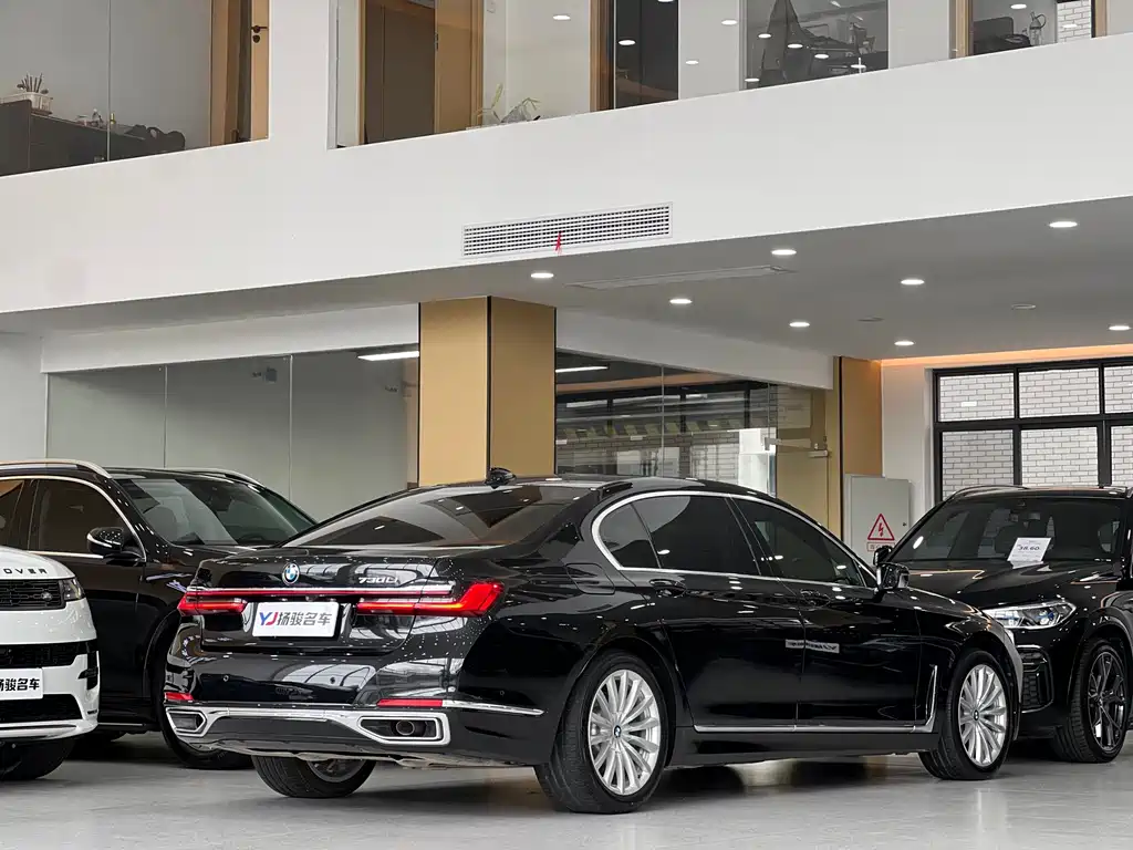 BMW 7 Series — миниатюра 3