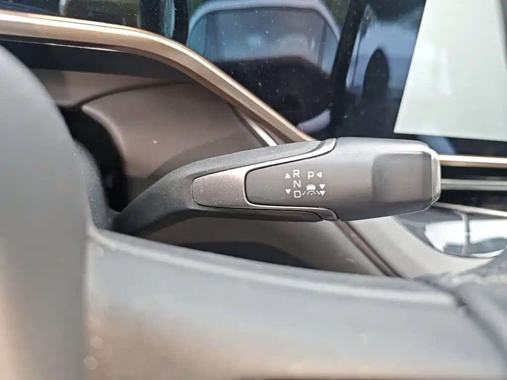 Hongqi Hongqi EH7 — миниатюра 14