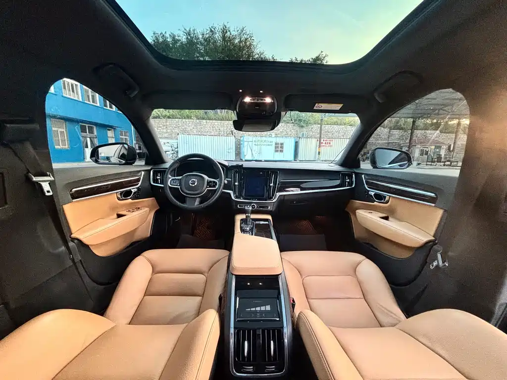 Volvo S90 — миниатюра 13