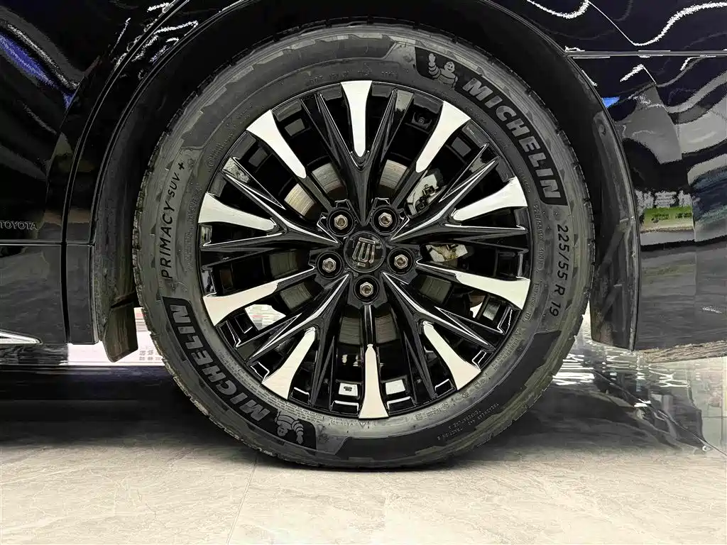 Toyota Vellfire — миниатюра 5