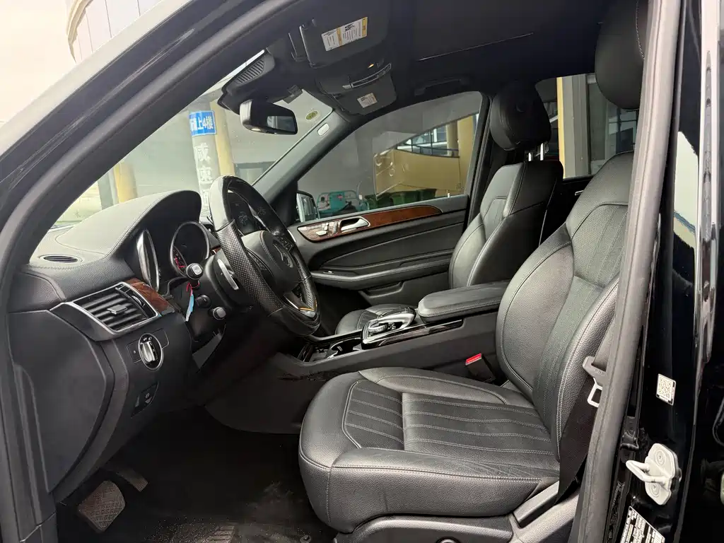 Mercedes-Benz GLS — миниатюра 14