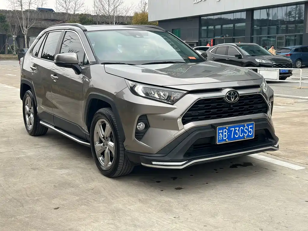 TOYOTA RAV4 RONGFANG