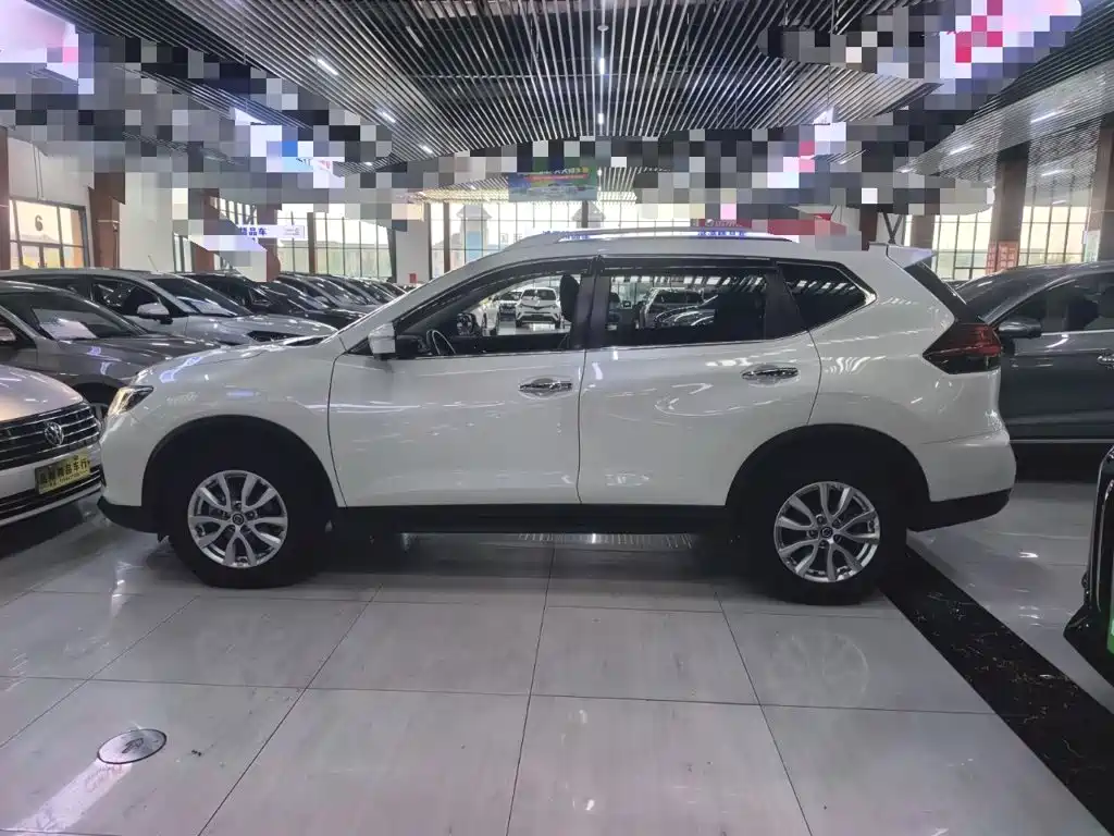 Nissan X-Trail — миниатюра 5