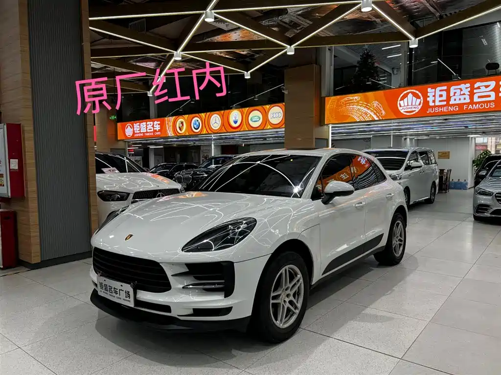 Porsche Macan 2021