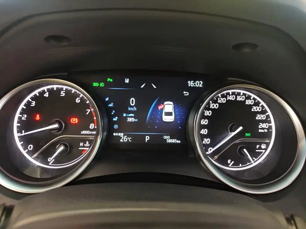 Toyota Camry — миниатюра 12