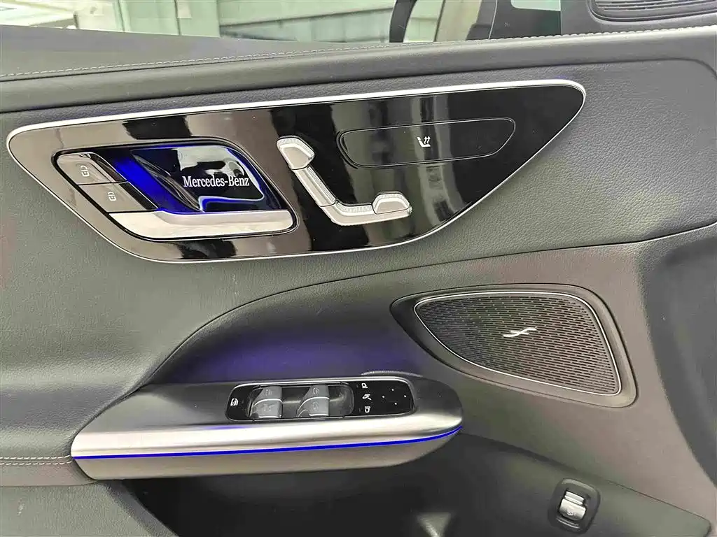 Mercedes-Benz C-Class — миниатюра 20