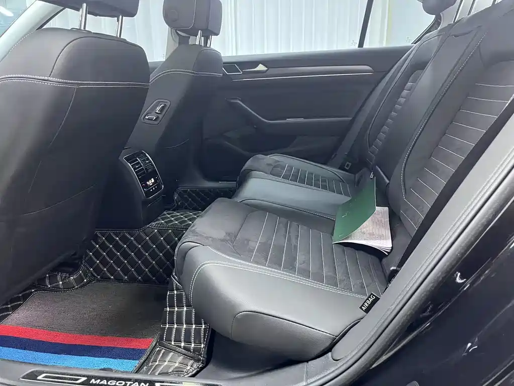 Volkswagen Magotan 2021 330TSI DSG 30
