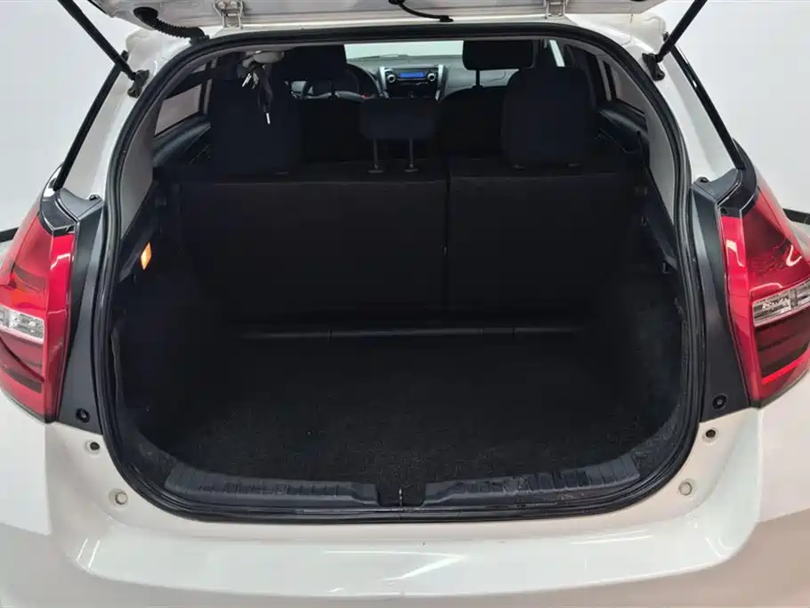 TOYOTA YARIS L ZHIXUAN