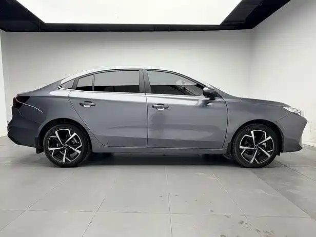 Roewe i5 — миниатюра 7