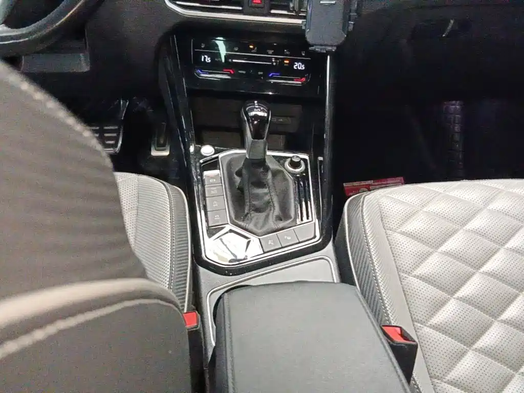 Volkswagen X — миниатюра 14