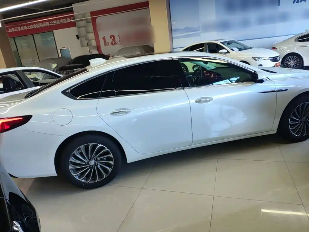 Buick LaCrosse — миниатюра 7