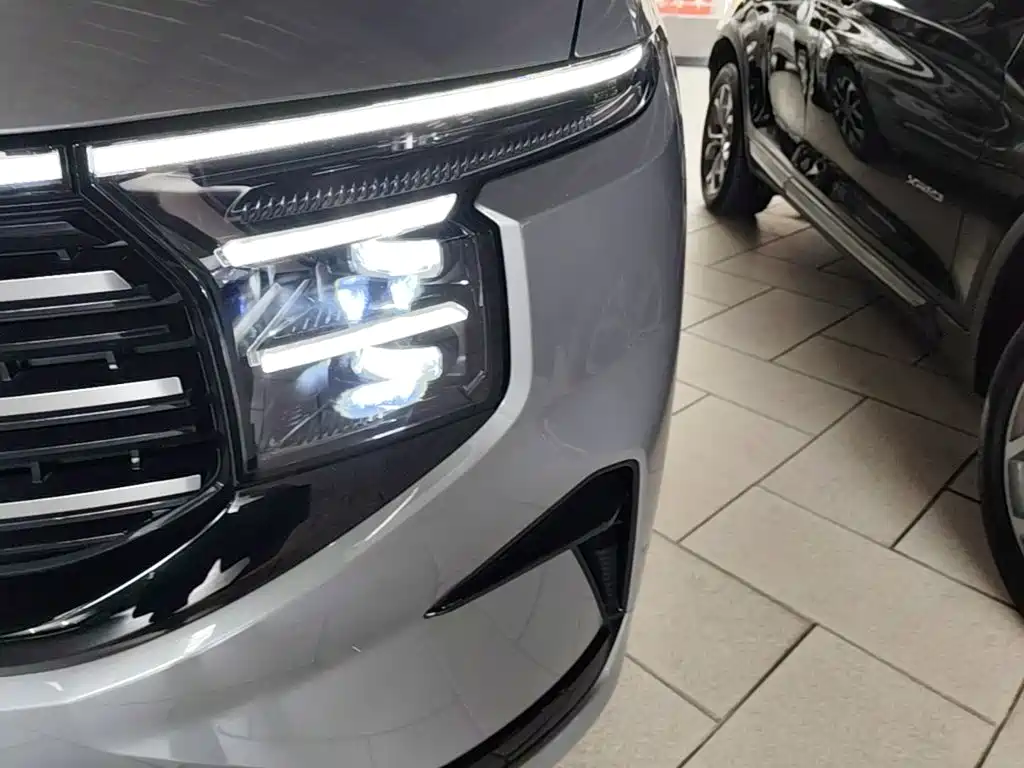 Ford Edge — миниатюра 24