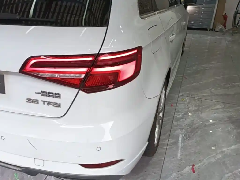 Audi A3 2018 30 Sportback 35 TFSI Fashion