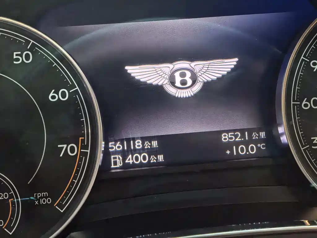 Bentley Bentayga — миниатюра 14
