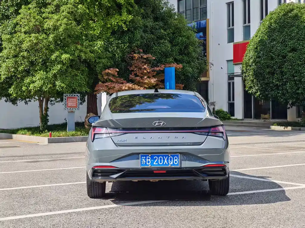 Hyundai Elantra — миниатюра 5