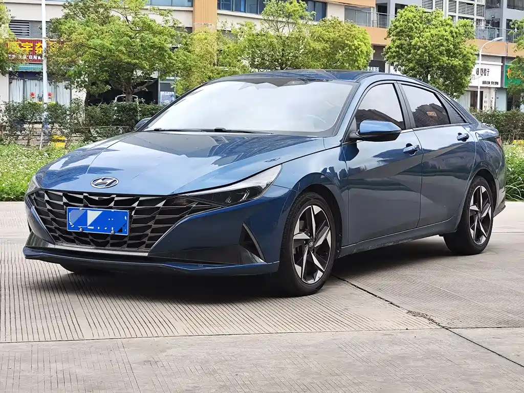 Купить Hyundai Elantra