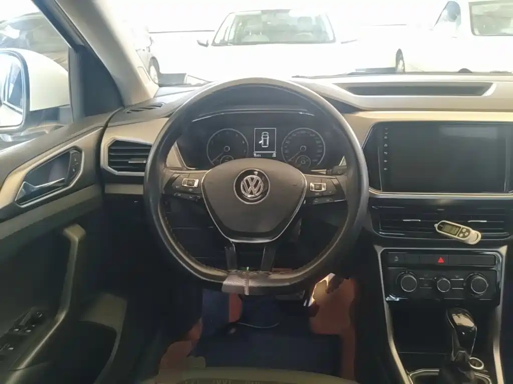 Volkswagen T-Cross — миниатюра 11