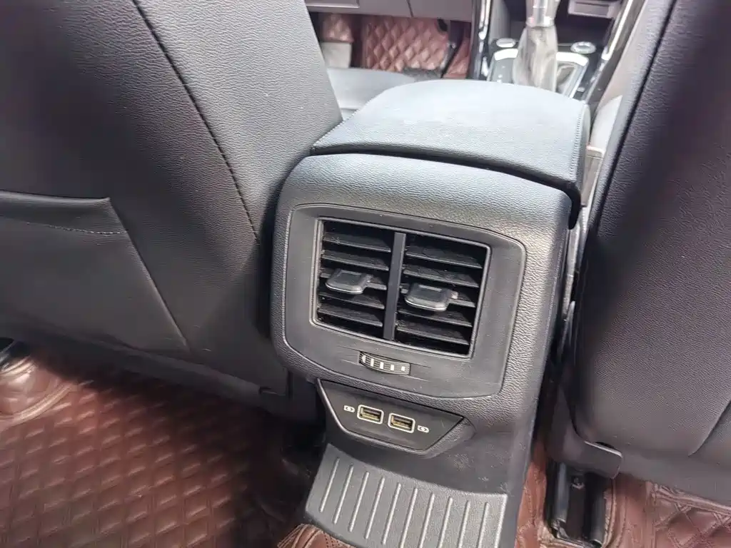 VOLKSWAGEN T ROC EXPLORING SONGS