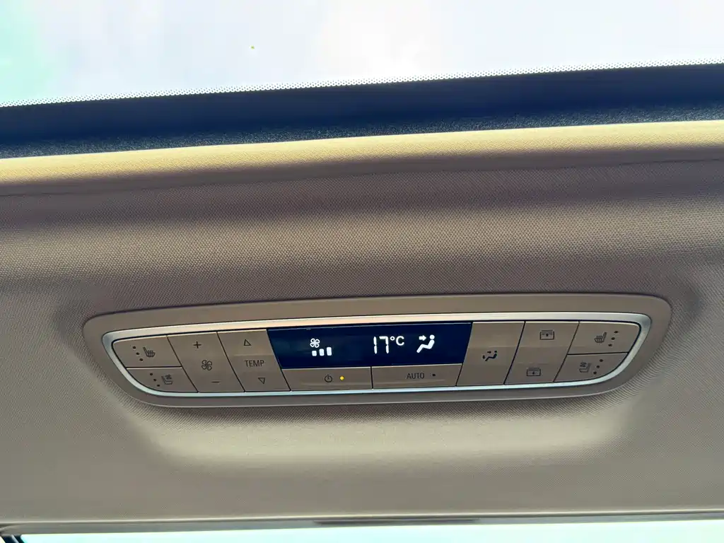 Buick GL8 — миниатюра 10
