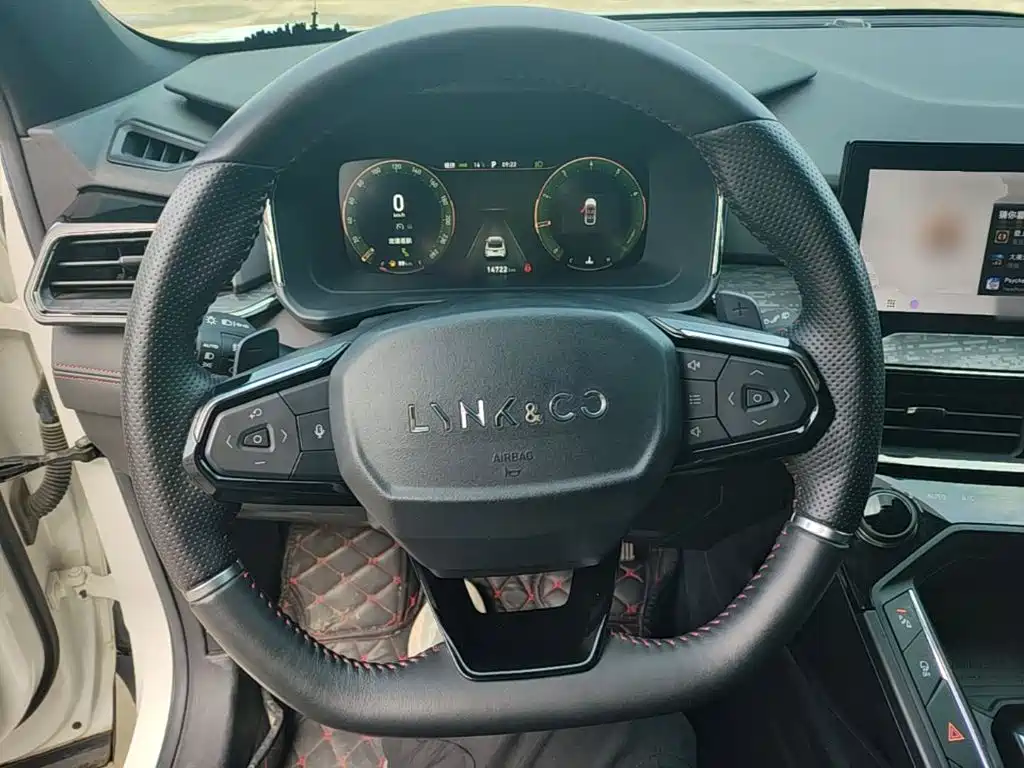 Lynk & Co 06 — миниатюра 11