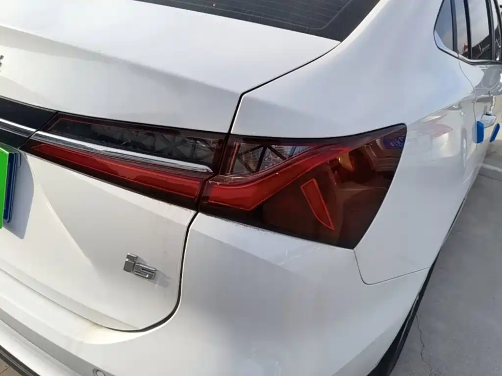 Roewe i5 — миниатюра 8