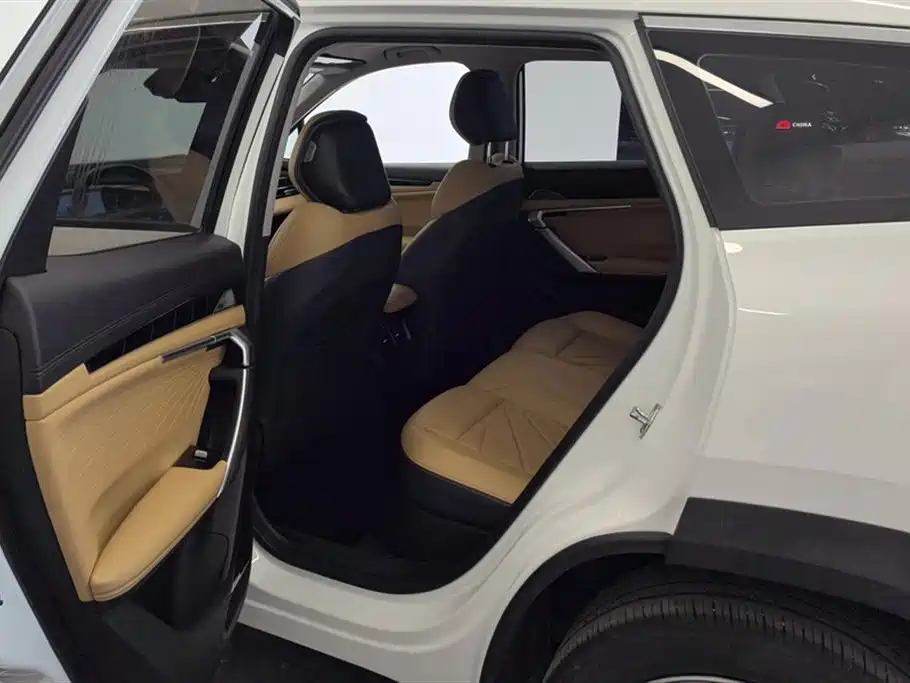 GEELY AUTOMOBILE BOYUE L