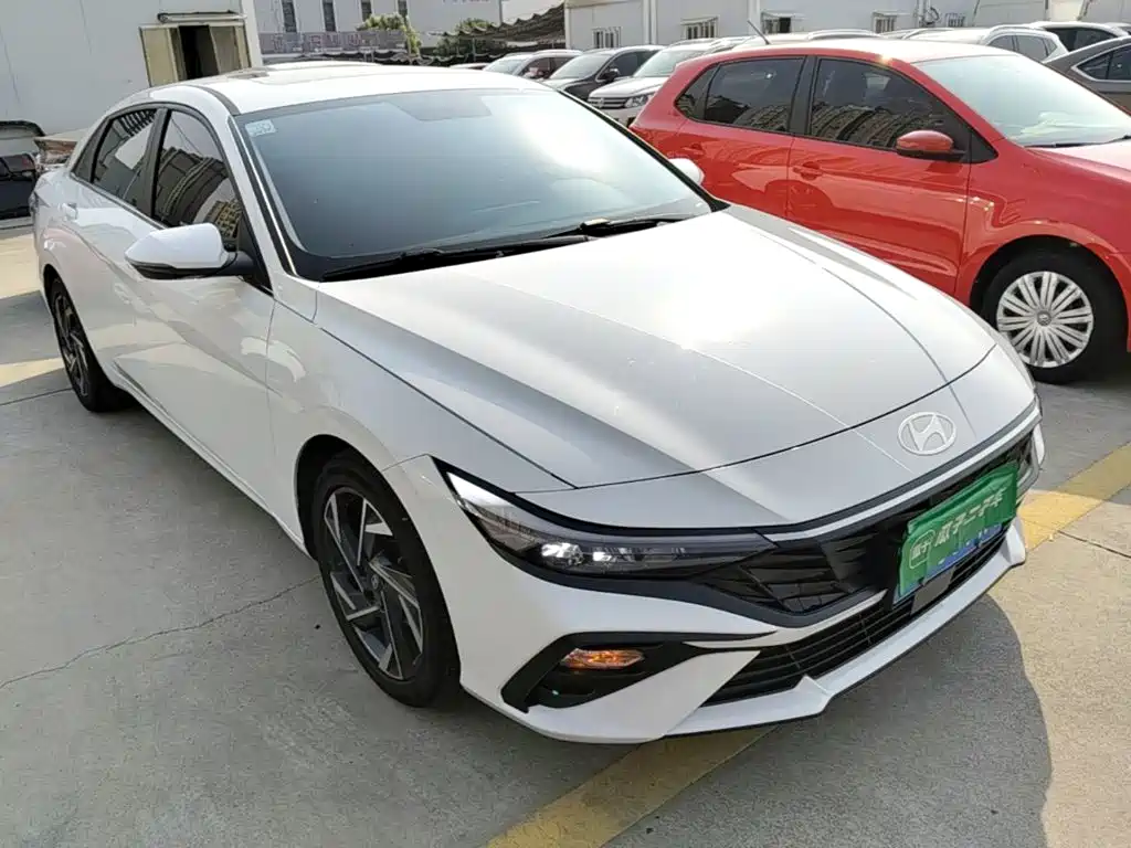 Hyundai Elantra — миниатюра 4