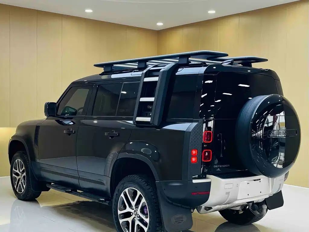 Land Rover Defender — миниатюра 7