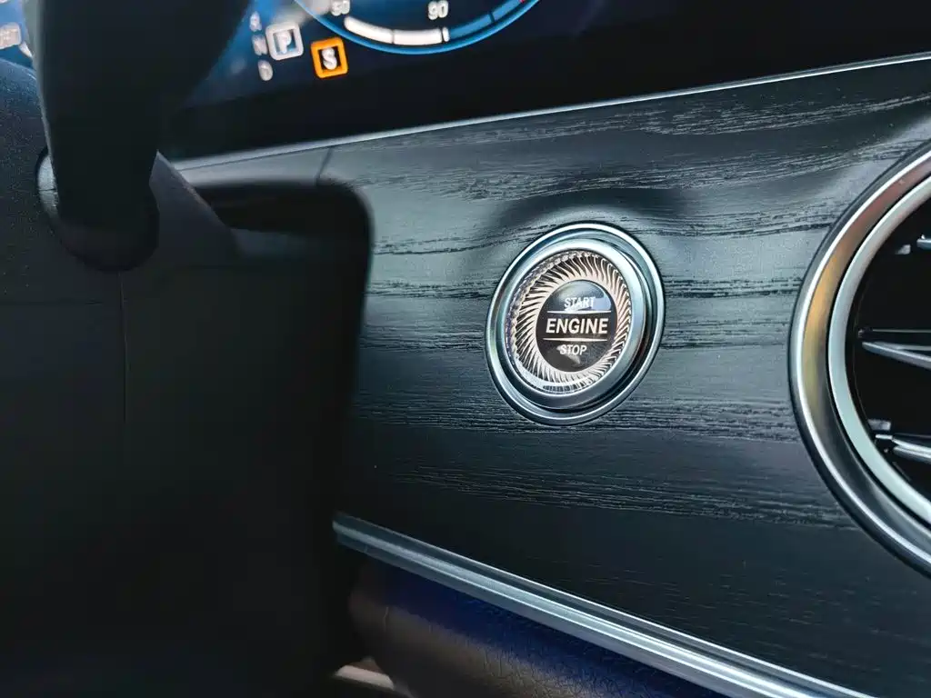Mercedes-Benz E-Class — миниатюра 27
