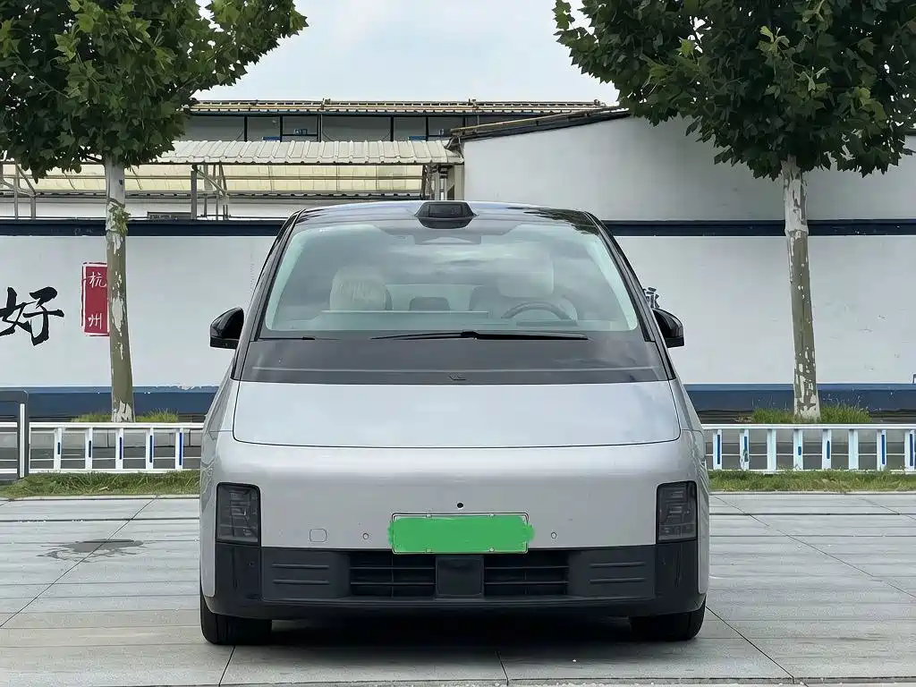 Li Auto Li MEGA — миниатюра 2